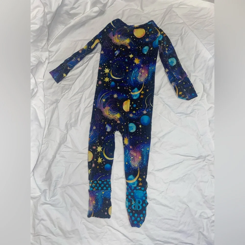Bums & Roses 6-9 Month Zip Up Convertible Footie with grippy feet - Outer Space - Picture 1 of 3